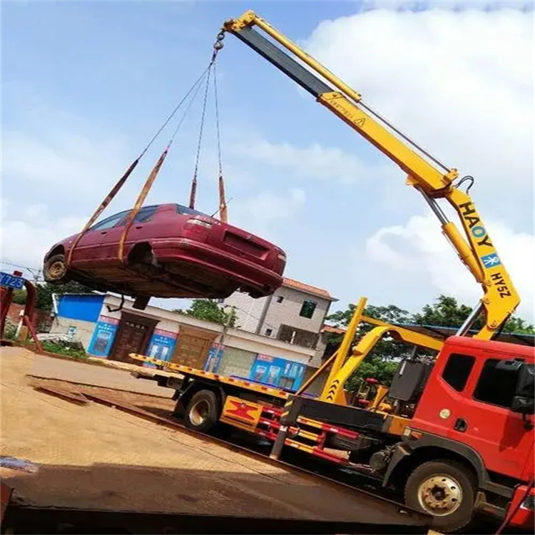 郭河镇吊车吊汽车的正确方法